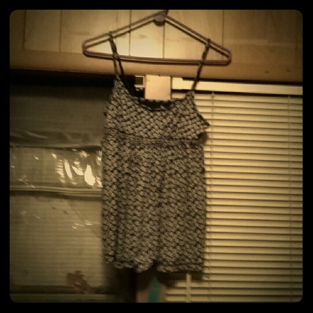 Arie blue flower crop top