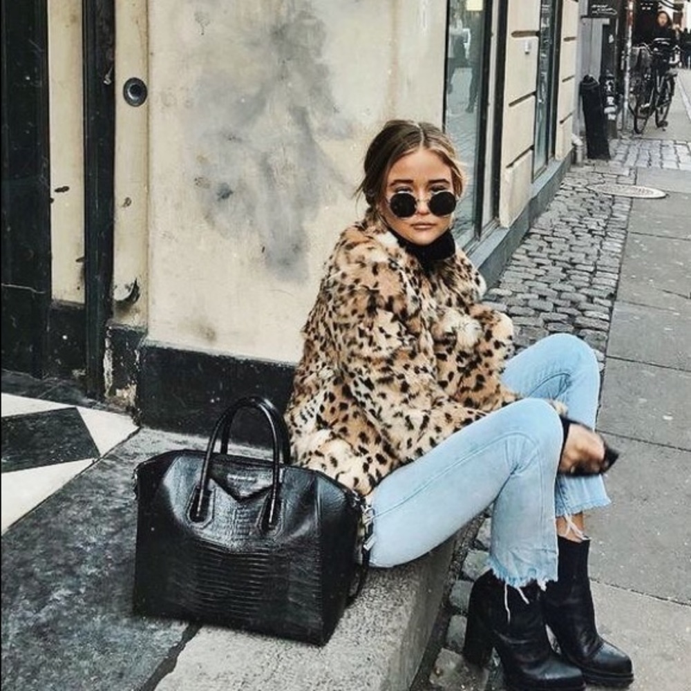 Guess leopard/animal print faux fur coat. SO SOFT