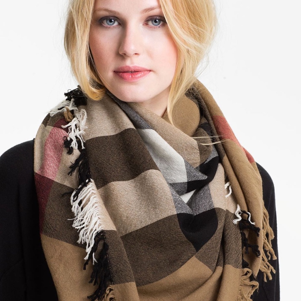 Burberry Square House Check Merino Wool Scarf Sz.L