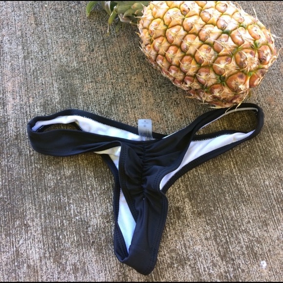 NWT• Cheeky Maui bikini bottom - Picture 4 of 7