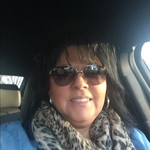 Meet your Posher, Stacie