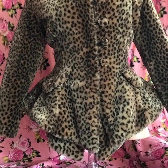 Betsey Johnson vintage leopard fur coat pinup - Picture 7 of 8