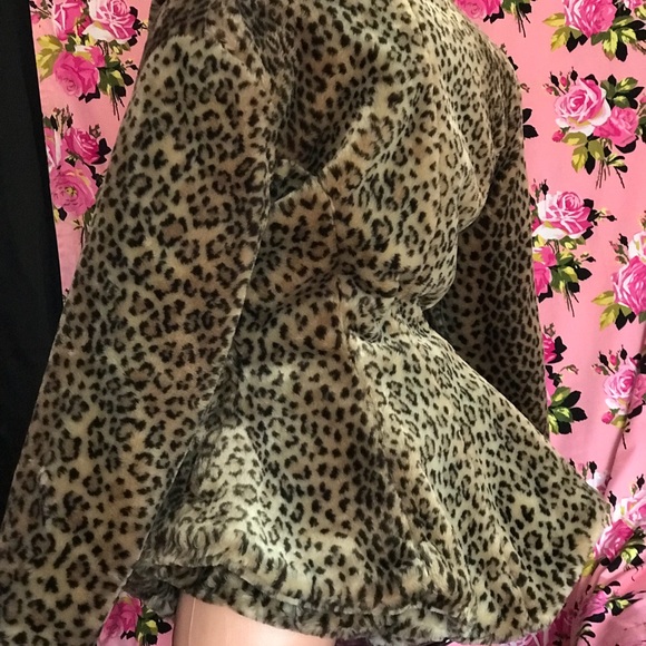 Betsey Johnson vintage leopard fur coat pinup - Picture 8 of 8