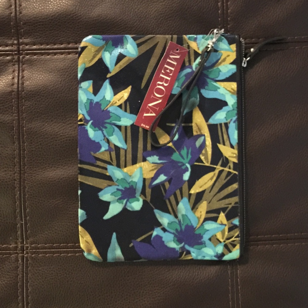 Brand new clutch by Merona