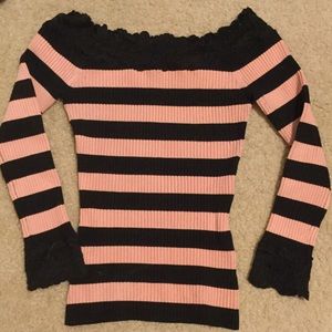 Bebe 3/4 lace sleeves sweater