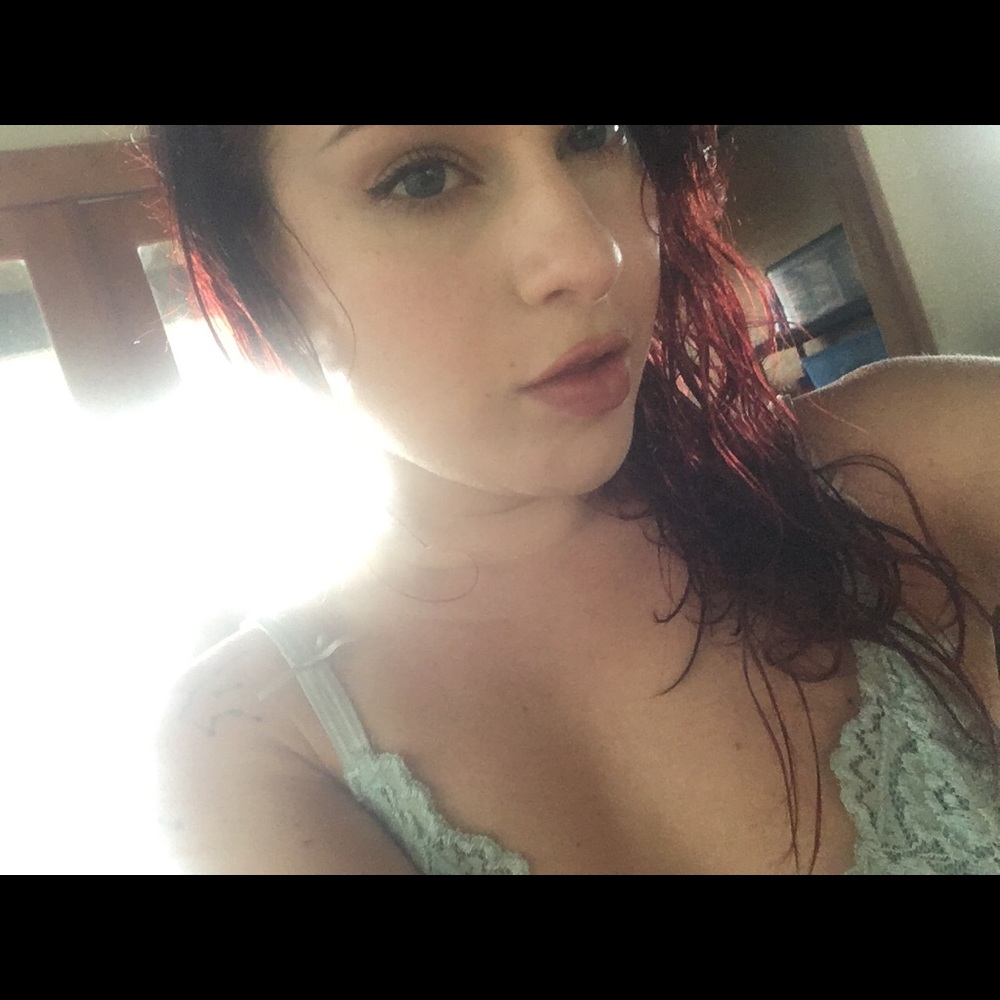 Meet your Posher, Cleo