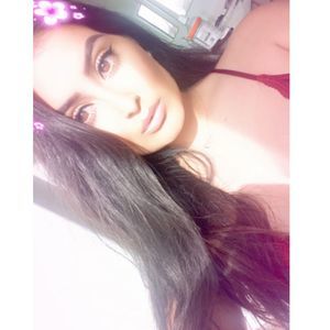 Meet your Posher, Anahi