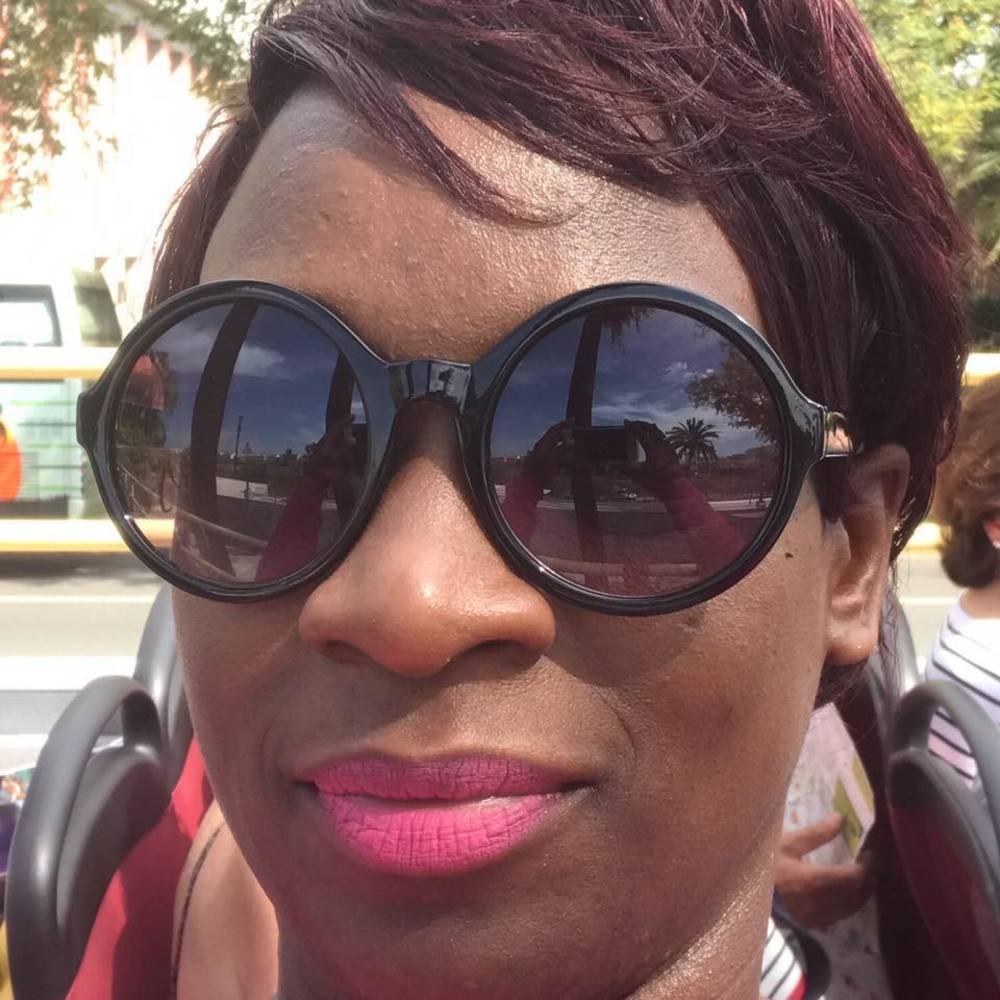 Meet your Posher, Nicole