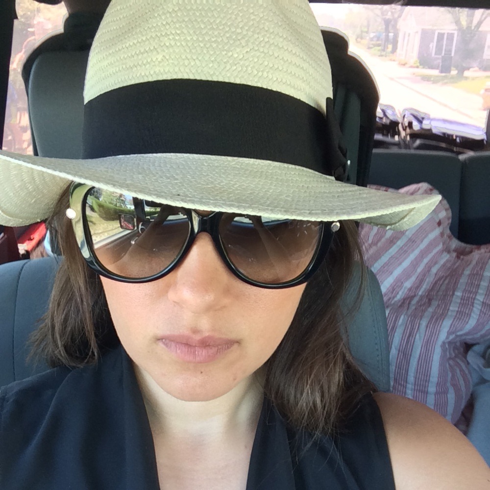 Meet your Posher, Angela