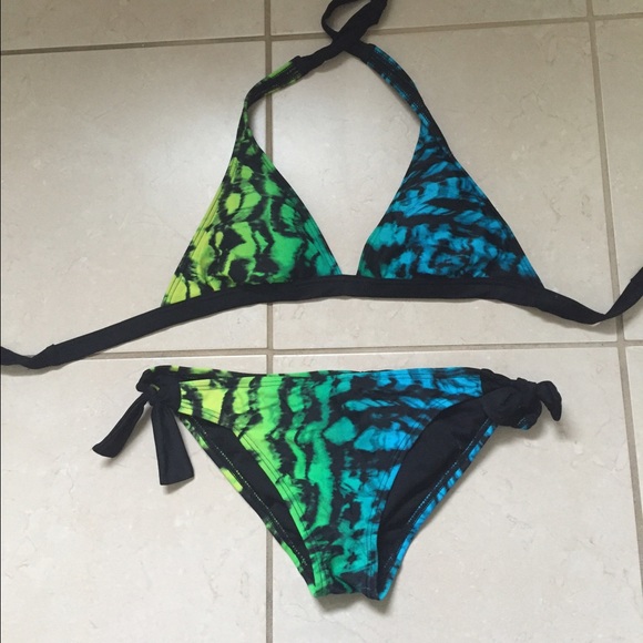 Other - 😎2 piece swim suit
