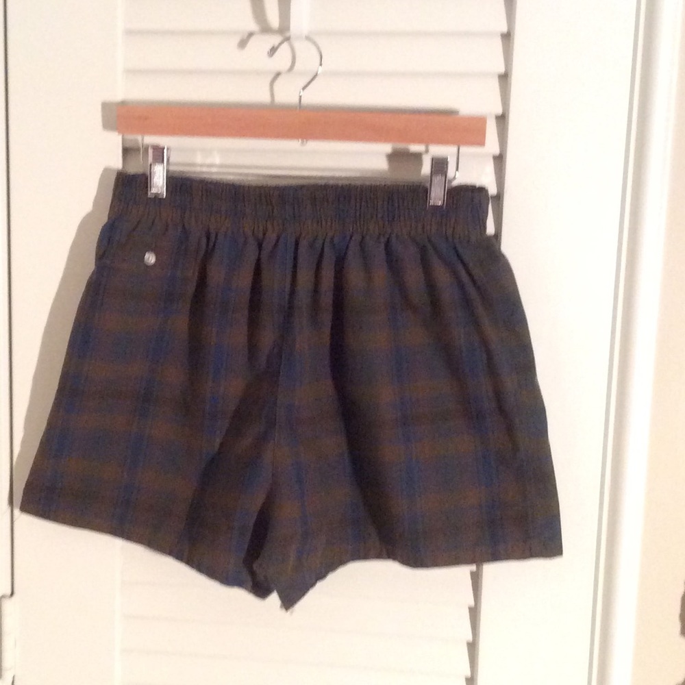 🚤🚤 Men's vintage plaid boxer swim trunks.