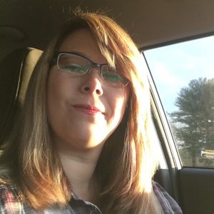 Meet your Posher, Crystal