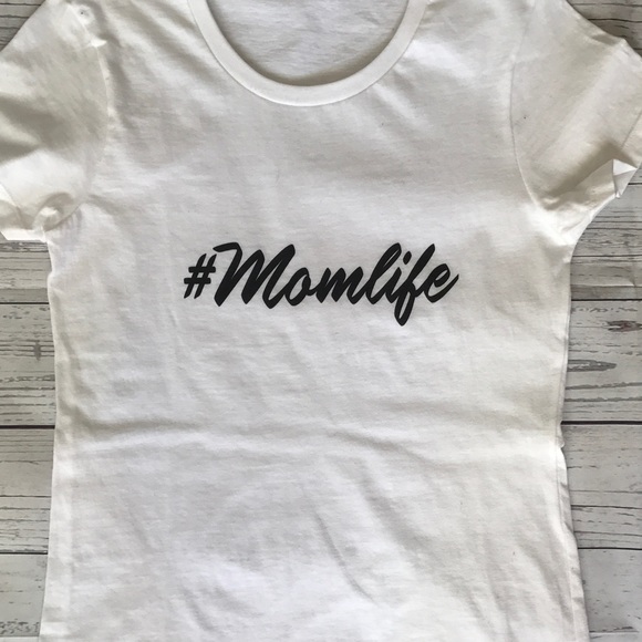 Very cute Momlife tee - Picture 2 of 3