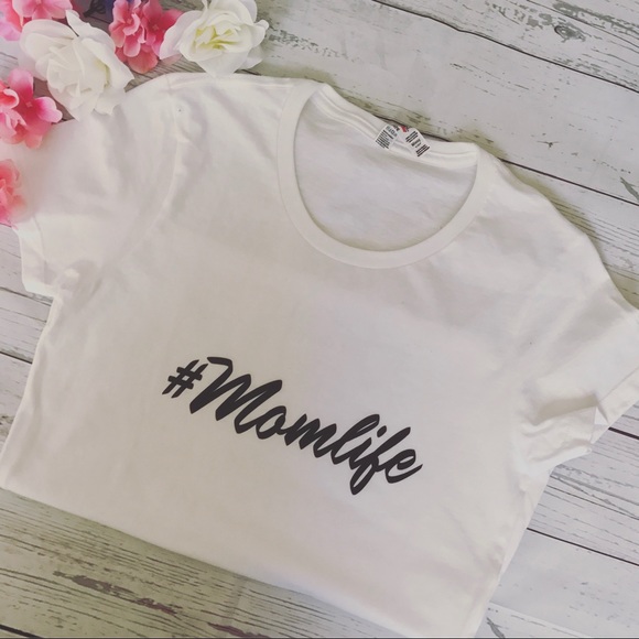 Very cute Momlife tee - Picture 3 of 3