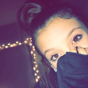 Meet your Posher, Lily