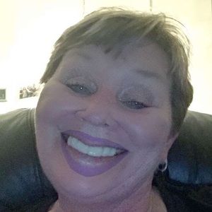 Meet your Posher, Evelyn