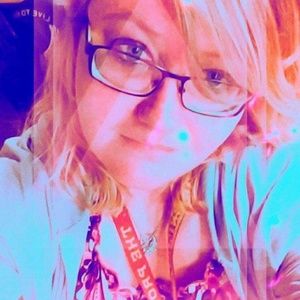 Meet your Posher, Crystal