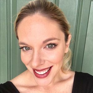 Meet your Posher, Adrienne