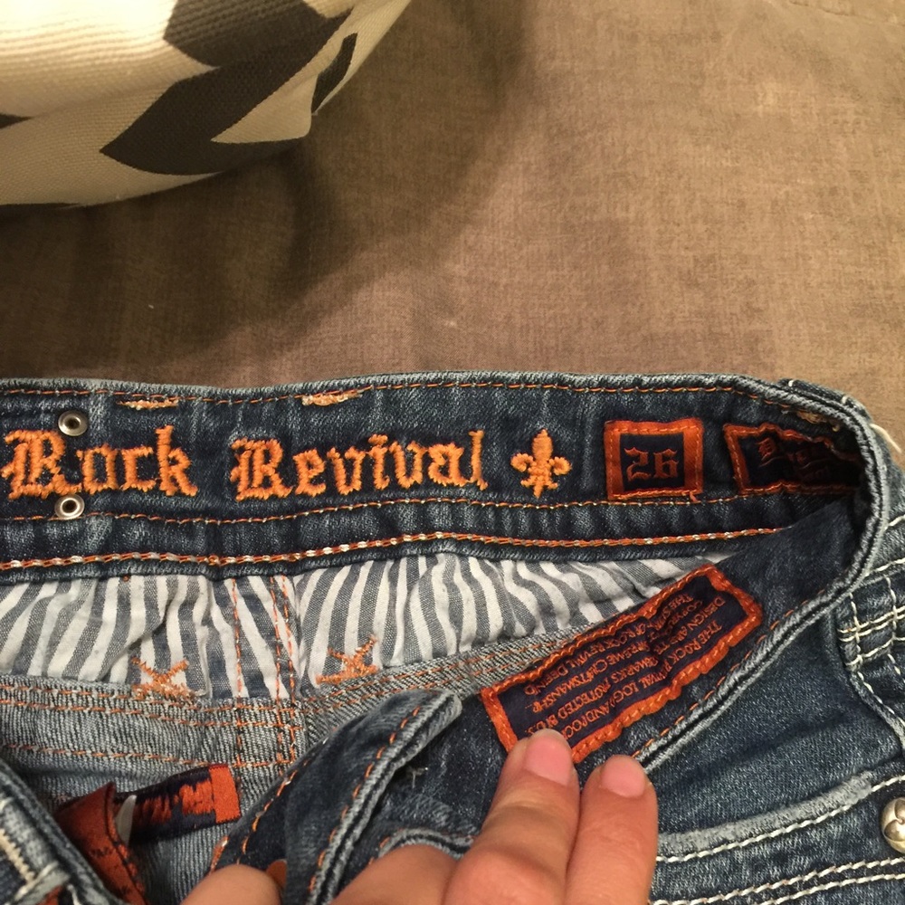 Rock Revival! Excellent condition - Picture 3 of 3