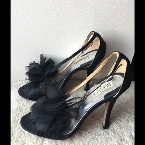 Bagdley Mischka black evening pumps