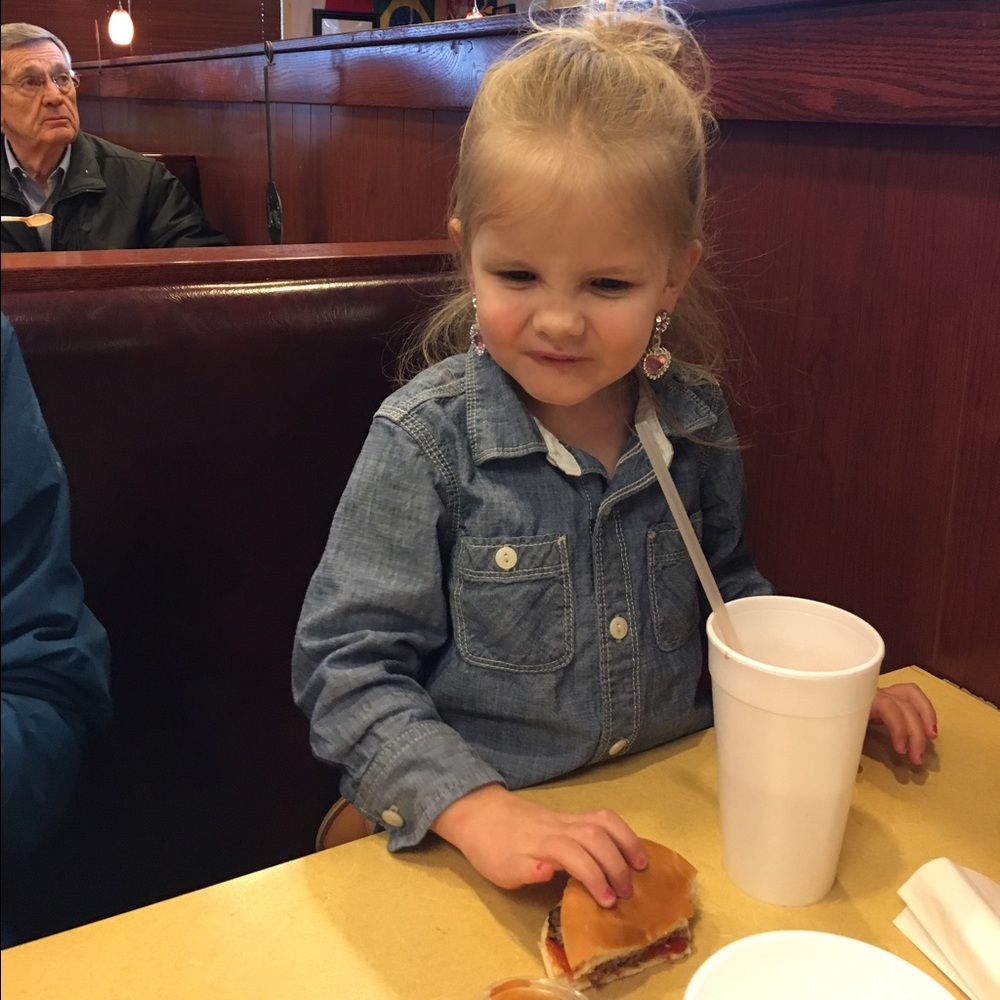 Meet your Posher, Sydnee