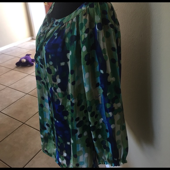 Blouse - Picture 2 of 3