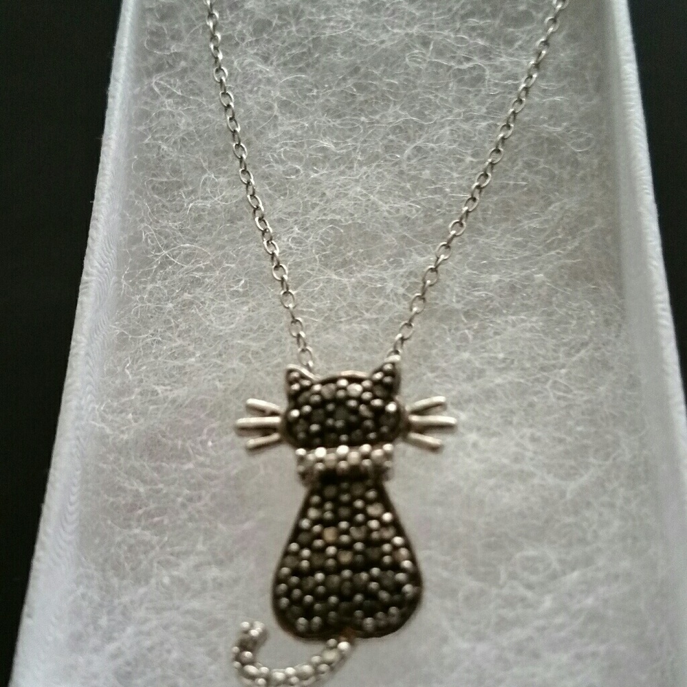 Necklace - Picture 2 of 4