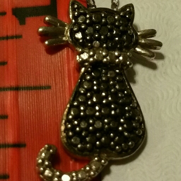 Necklace - Picture 3 of 4