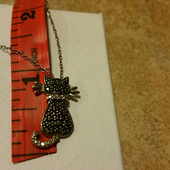 Necklace - Picture 4 of 4