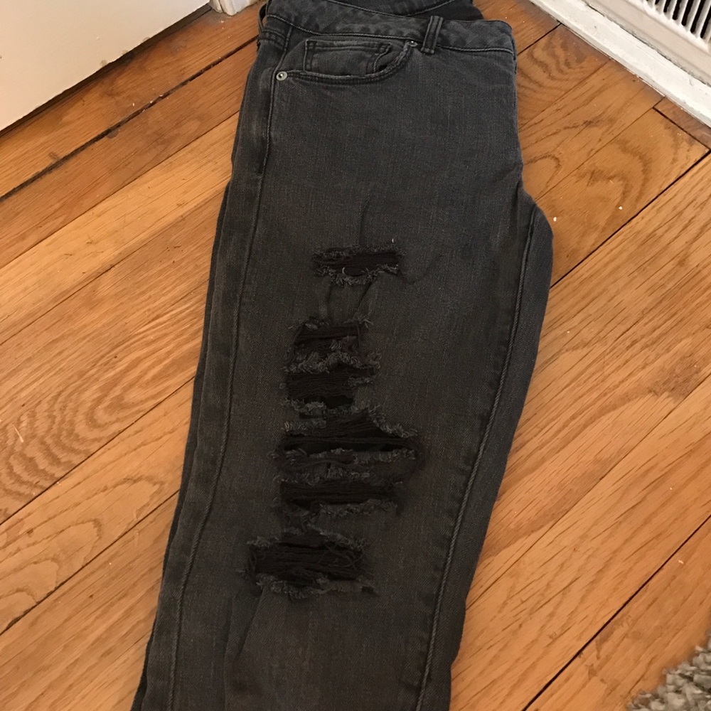 SiZe 6 American eagle skinny ripped jeans