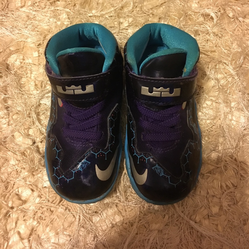 Toddler sneakers