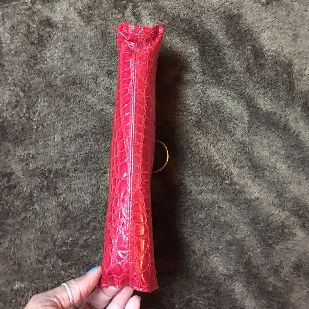 Red clutch - Picture 3 of 3