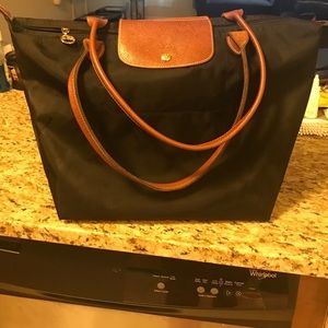 Long Champ Large Purse in black