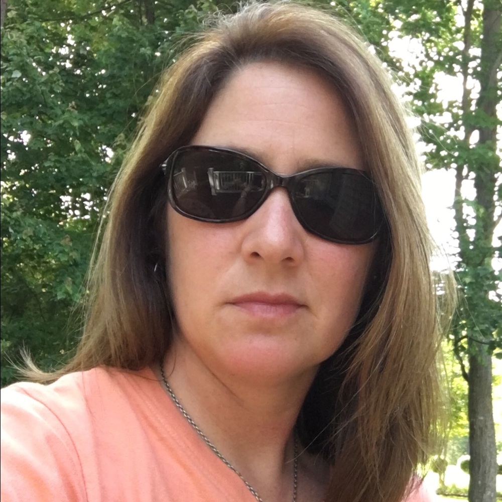 Meet your Posher, Michele