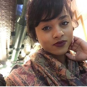 Meet your Posher, Shaquala