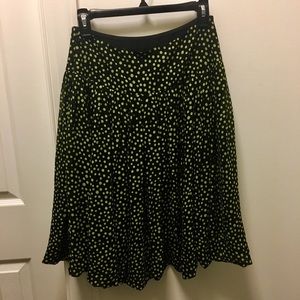 Dana Buchman Green and Black Polka Dot Skirt 💐