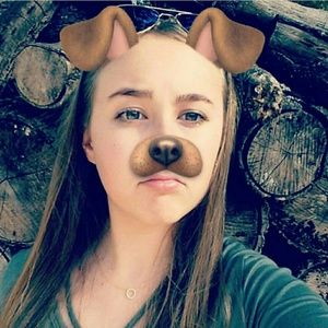 Meet your Posher, Ariana