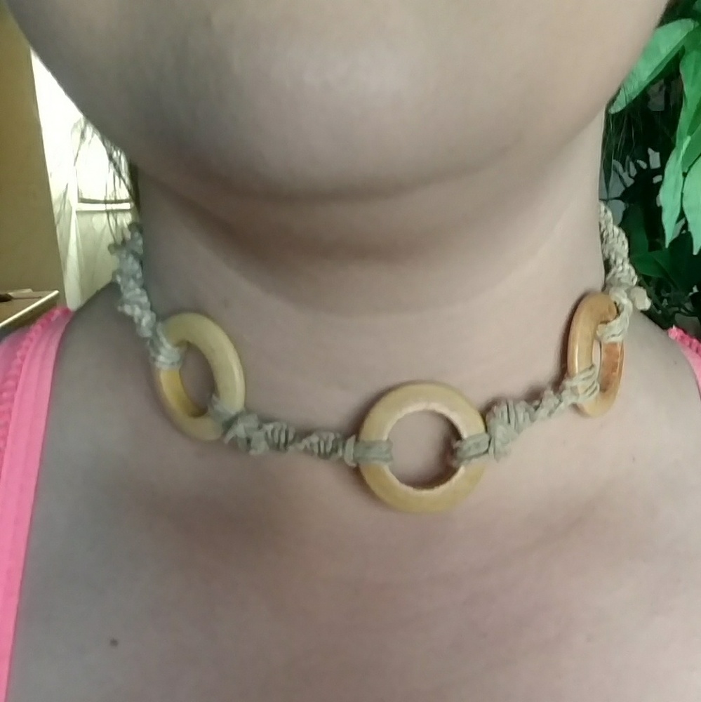 Hemp choker