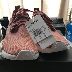 Adidas NMD R1 Raw Pink Sz 7 women