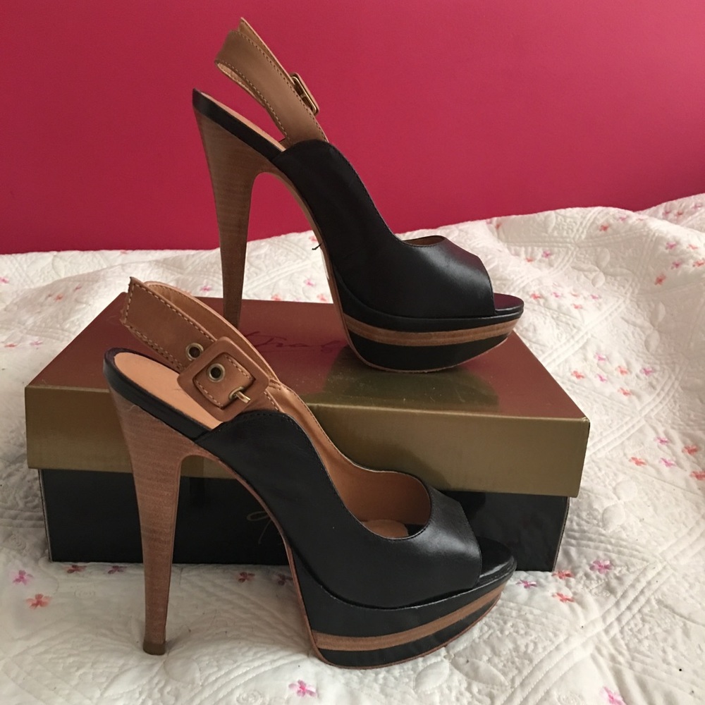 Aldo Leather Pumps - Picture 1 of 5