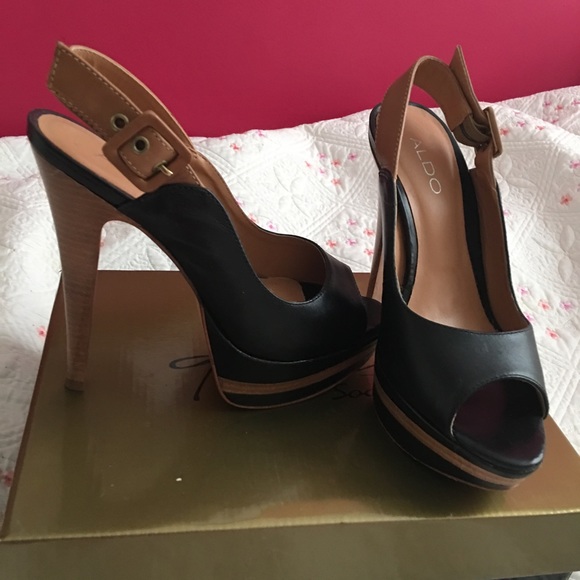 Aldo Leather Pumps - Picture 2 of 5