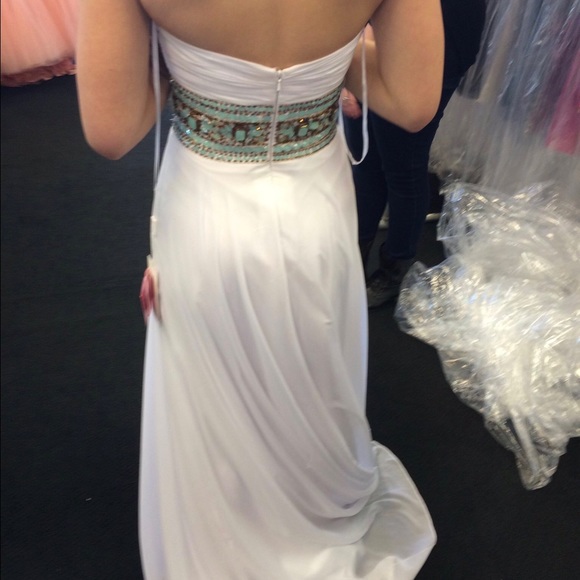 NWT FORMAL HALTER DRESS - Picture 2 of 10