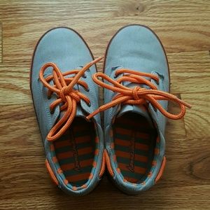 Hanna Andersson Canvas Boys shoes, size 13