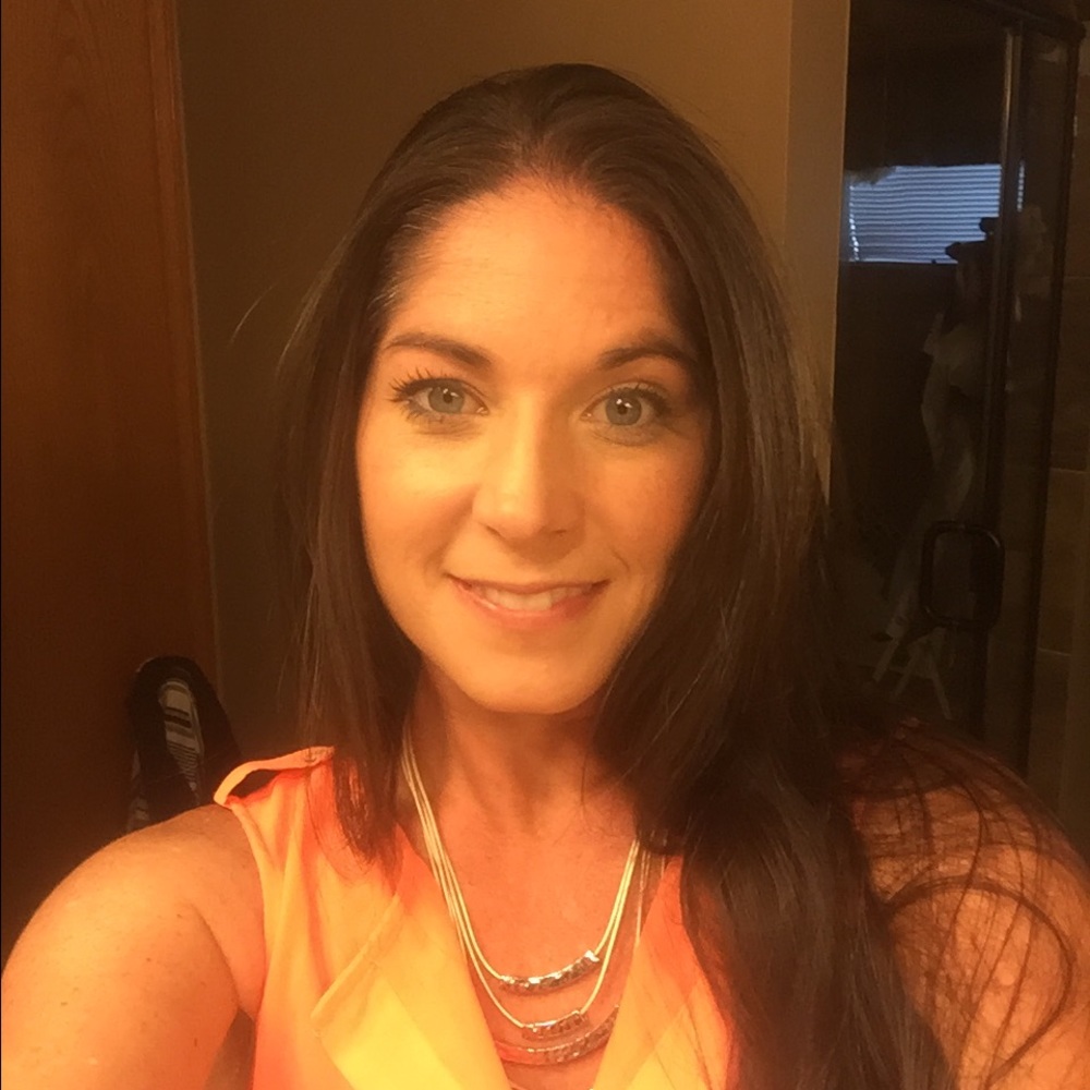 Meet your Posher, Nicole