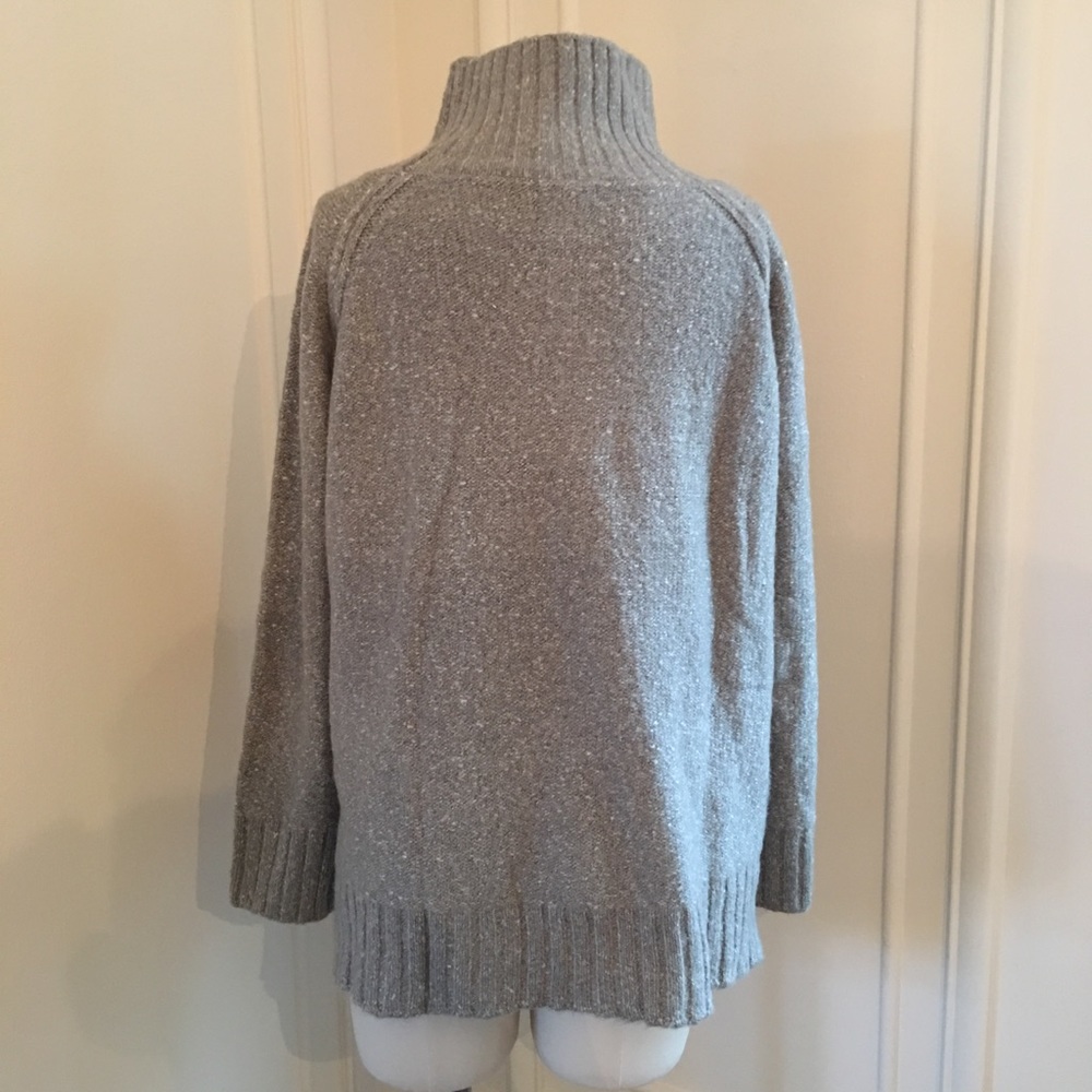H&M sweater - Picture 2 of 2