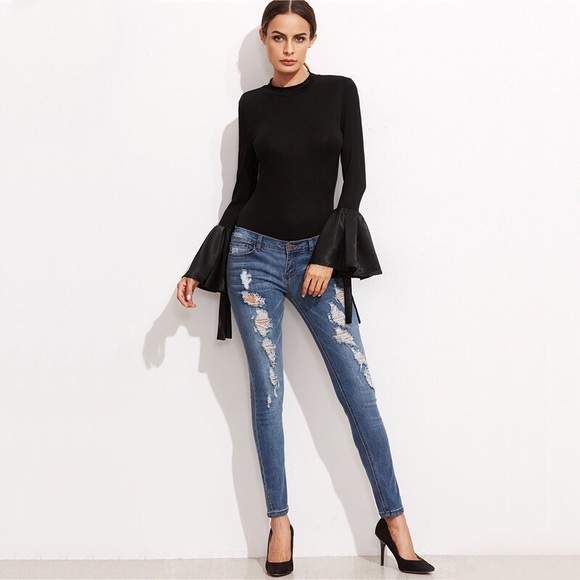 Black Satin Bell Sleeve Stretch Top D19 - Picture 3 of 4