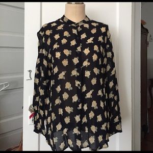VTG Burberry blouse.