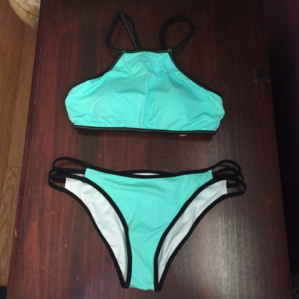 Victoria's Secret bikini 👙