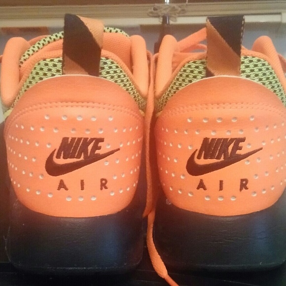 Nike shoes - Picture 2 of 4