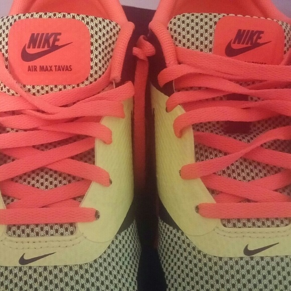 Nike shoes - Picture 4 of 4